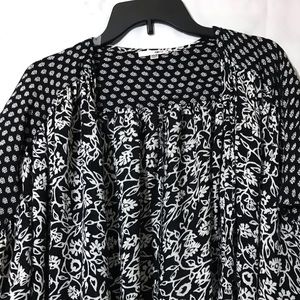 Amuse Society Sweaters - Amuse Society black floral cardigan Amuse Society Sweaters - Amuse Society black floral cardigan